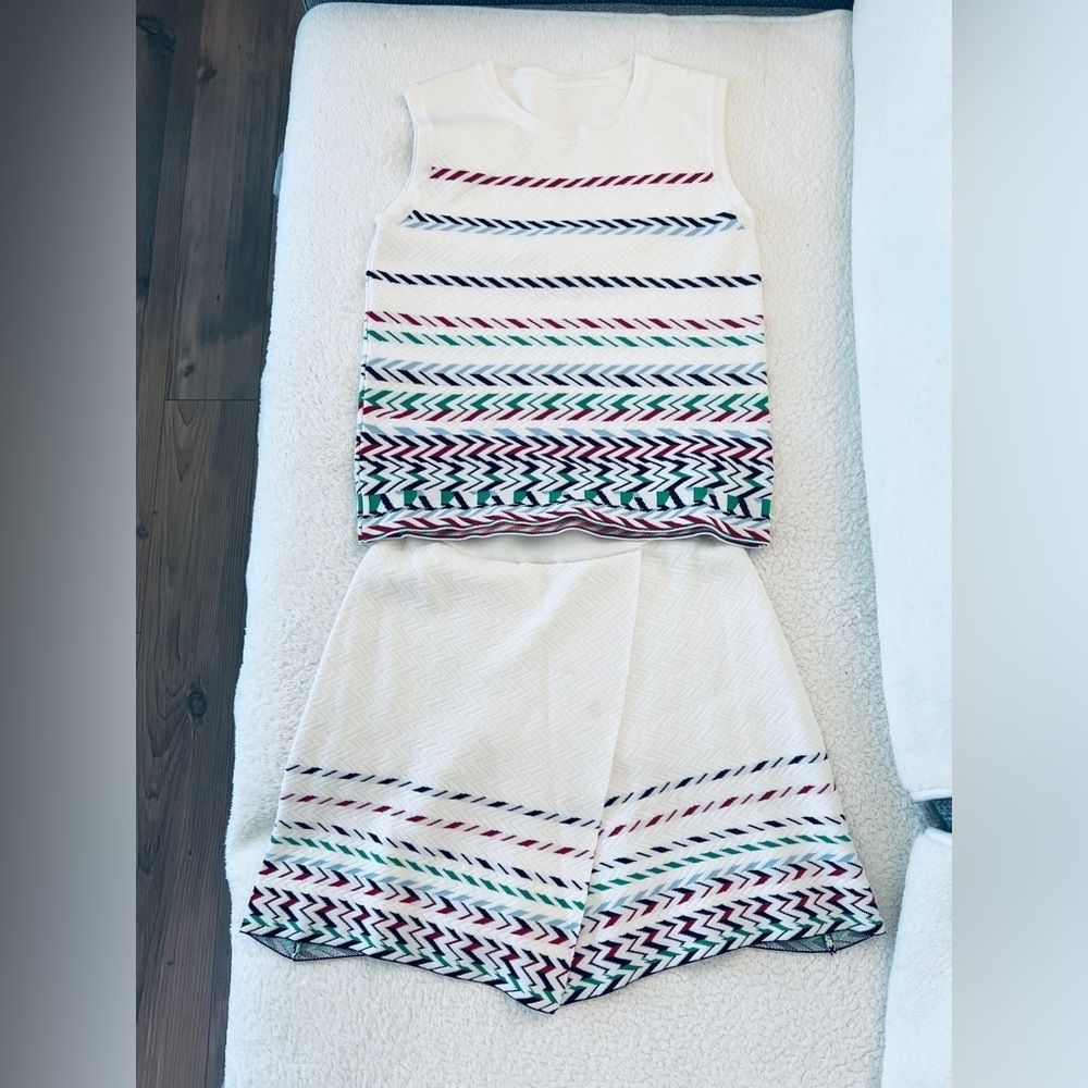 YESWOMEN Design Ivory Chevron Stripe Cotton Two-Piece Set Chanel - Picture 2 of 14